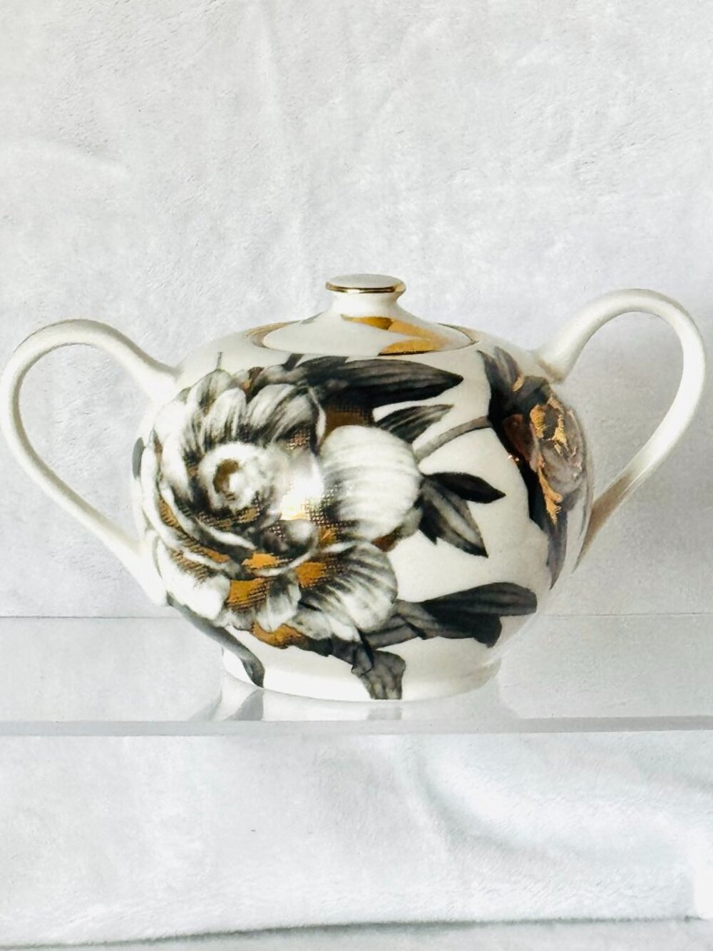 Grace's Teaware Black Gold Peony Fine Porcelain 4" Sugar Bowl